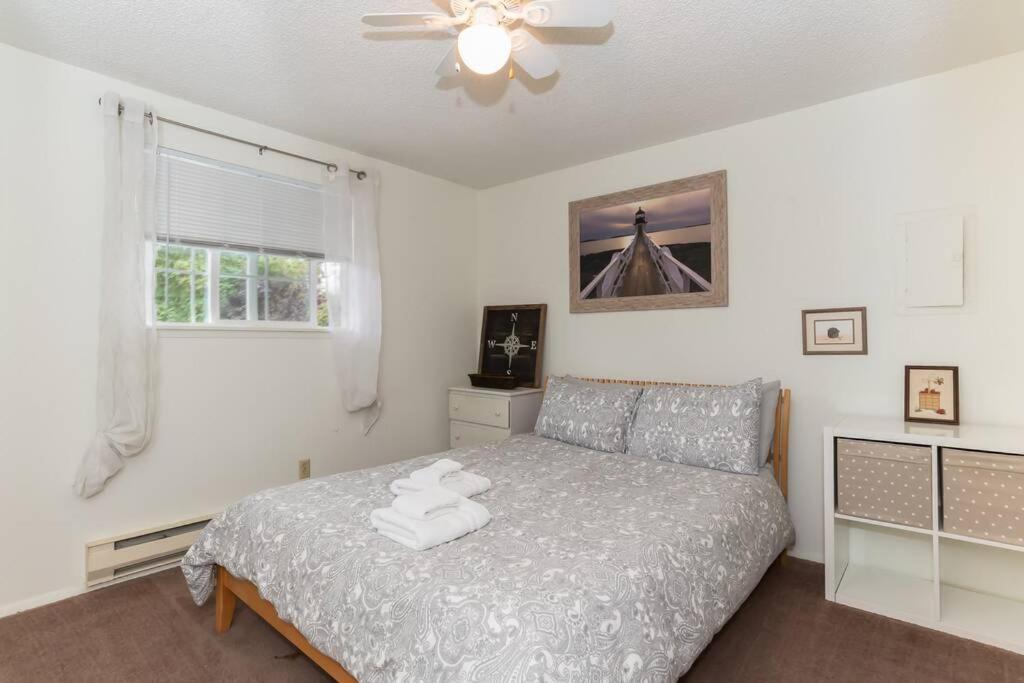 Contemporary, Marine 2Bd/1Ba Apartment C In Kent Kültér fotó